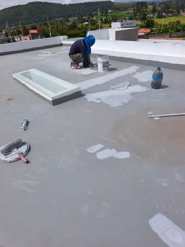 Mantenimiento y Corrección de Terraza en Urcuquí – Reparación de Sistema Impermeabilizante Defectuoso