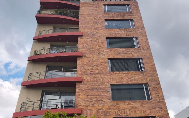 Embelleciendo y protegiendo el Edificio Monet de Quito