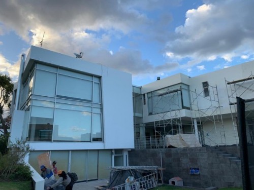 Mantenimiento Integral y Repinte - Preservando la Elegancia en Residencia Lienz, Cumbayá