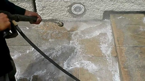 Cuidado Profesional de Piedras Naturales: Selección de Productos y Métodos
